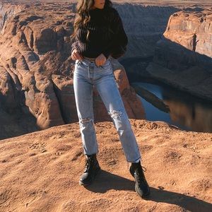 LEVIS WEDGIE STRAIGHT FIT JEANS